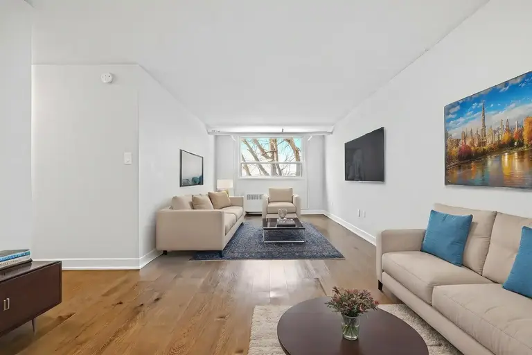 Mayfair | 1508 Princess Street, Kingston | 2865440