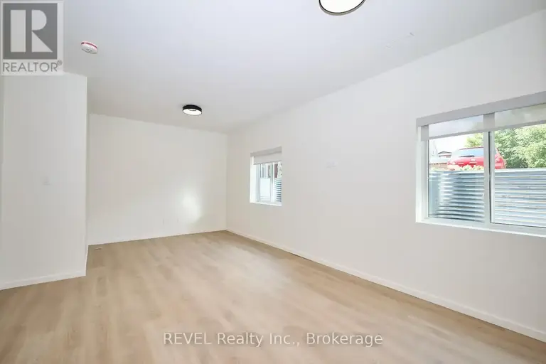 UNIT 2 - 5361 VALLEY WAY | UNIT 2 - 5361 VALLEY WAY, Niagara Falls | 2887566