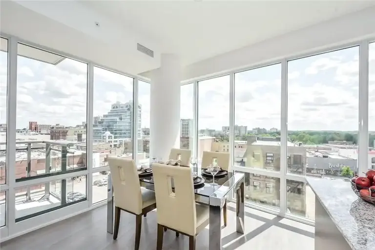Kitchener City Centre Wonderful Suite! | 85 Duke Street West, Kitchener | 2866425
