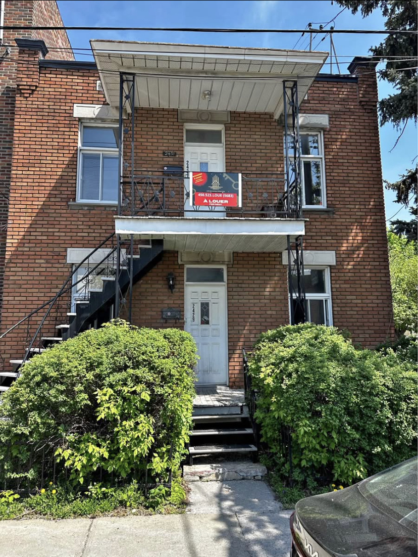 À LOUER - Grand 4 ½ Fraîchement Rénové | 2869572
