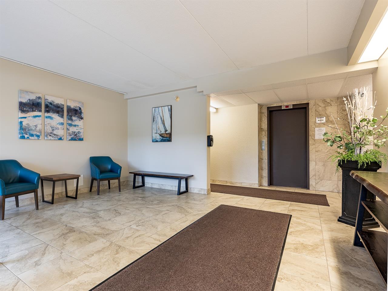 Applewood Apartments | 2869672
