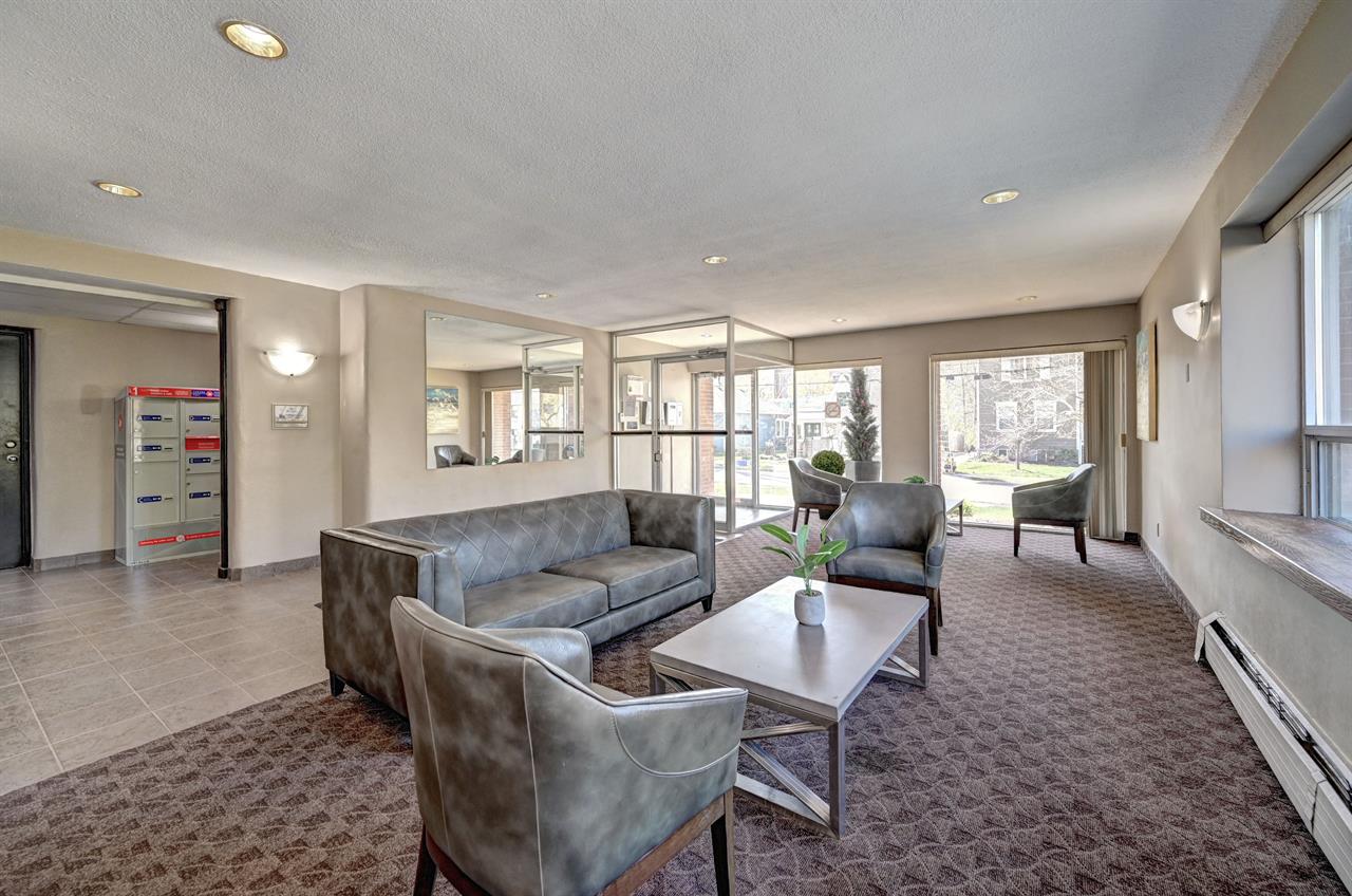 Parkdale Tower Apartments | 2869674