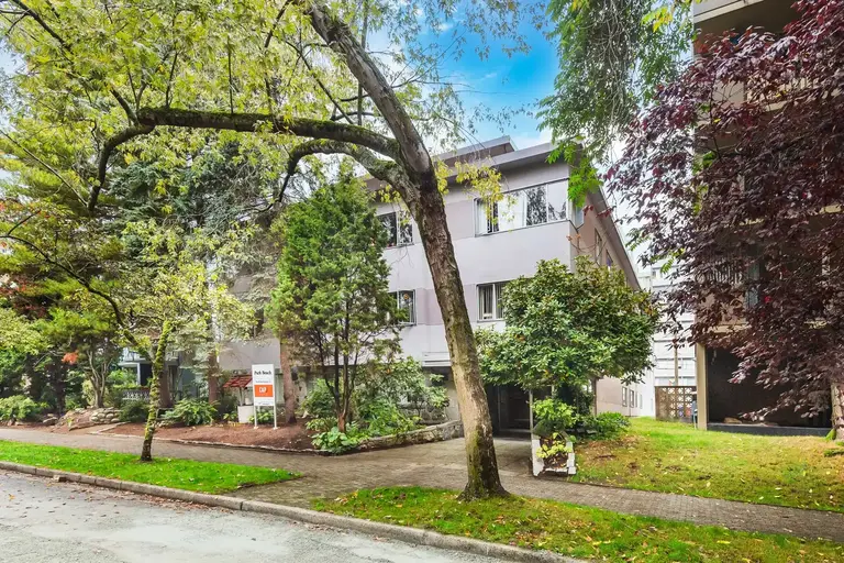 Park Beach Manor  -1925 Nelson Street | 1925 Nelson Street, Vancouver | 2962037