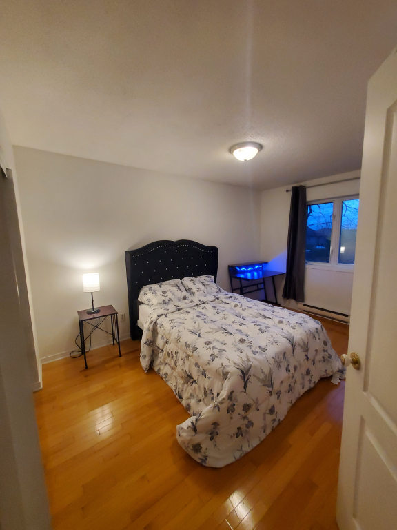 Belle Grande Chambre à Louer (femme) | 2870095