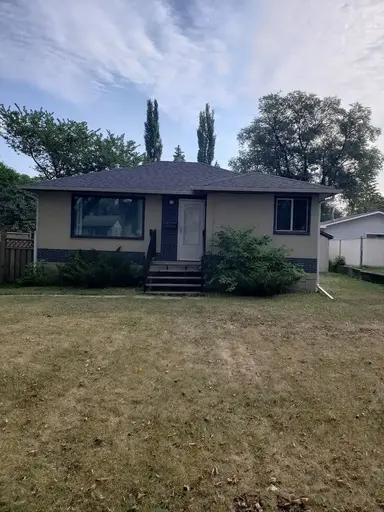 3 Bedroom,1.5 Bathroom,Centrally located,Quiet treelined street. Avail. Nov. 15 | 12121 40 Street Northwest, Edmonton | 2870260
