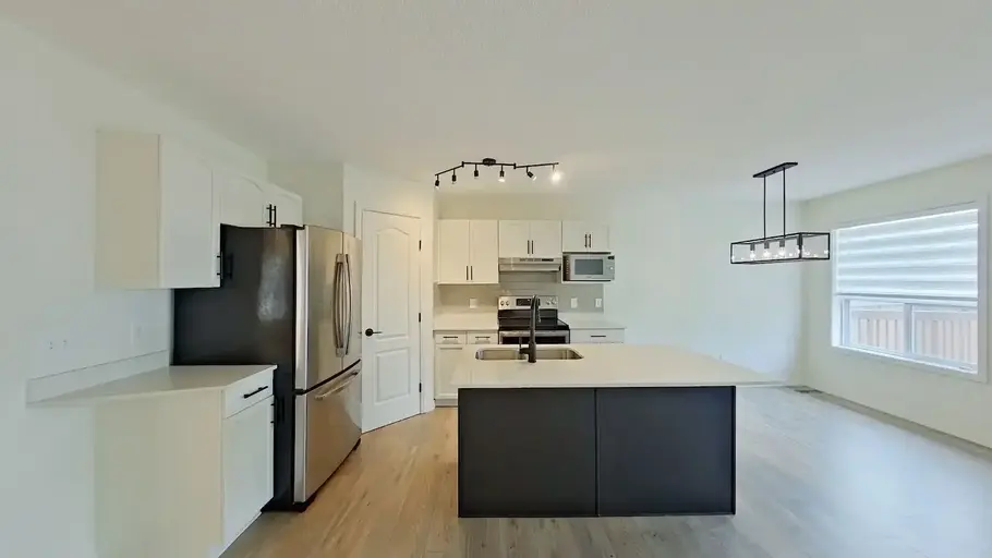 3 Bed 3.5 Bath with Double Garage & Finished Basement | 524 90 Street Southwest, Edmonton | 2870276