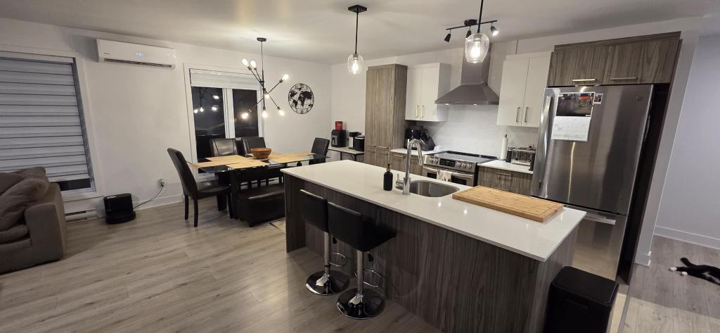 Grand 4 1/2 a louer mois de juillet a 837$ | 2870367