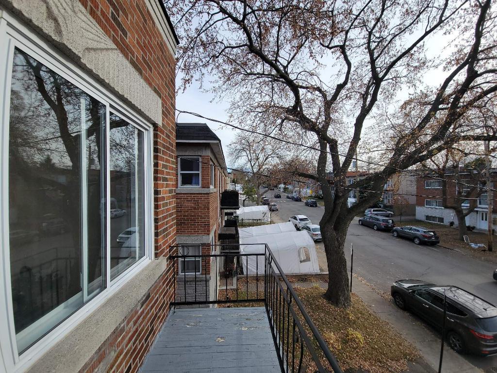 Spacieux 5 ½ , Ahuntsic, 2 Chambre(s) Disponibilité: 1 août 2025, 1 725 $ / mois | 2870384