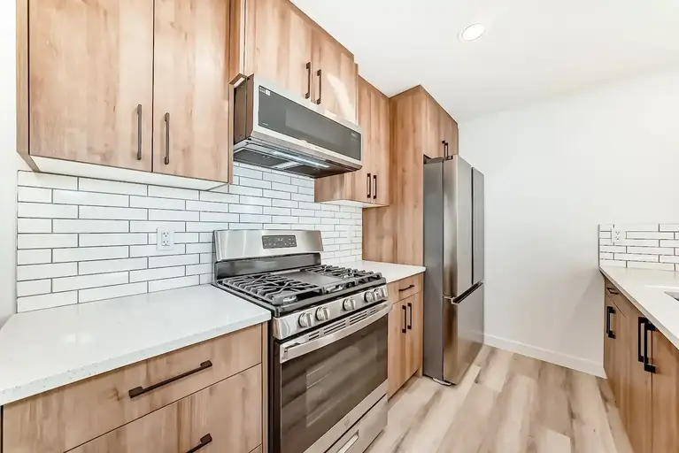 Newly Built 3 Bedroom, 3 Bathroom Backyard House | Edmonton | 2870531