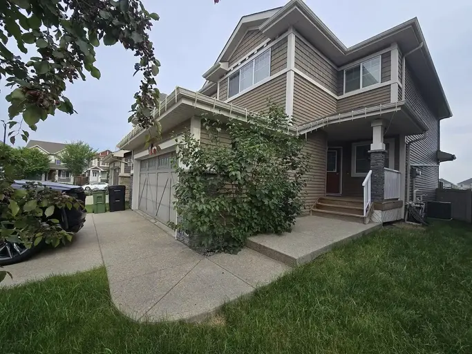 LUXURIOUS 4 BEDS, 3.5 BATH, 2 LIVINGROOMS DOUBLE FRONT ATTACHED GARAGE & FENCED | 4481 Crabapple Landing Southwest, Edmonton | 2870532