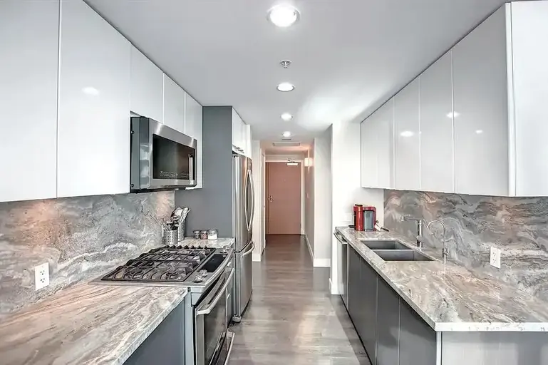 EVOLUTION Riverfront Downtown 2 Bedrooms Bright Condo with Magnificent Views | 808 - 519 Riverfront Ave SE, Calgary | 2870540