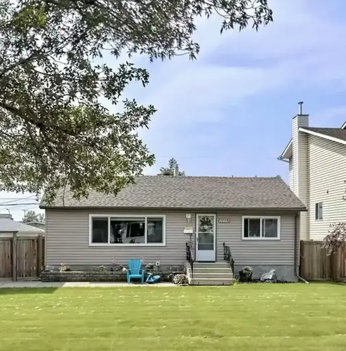 Cozy 1 Bedroom basement suite includes all utilities | 11132 132 Street Northwest, Edmonton | 2870568