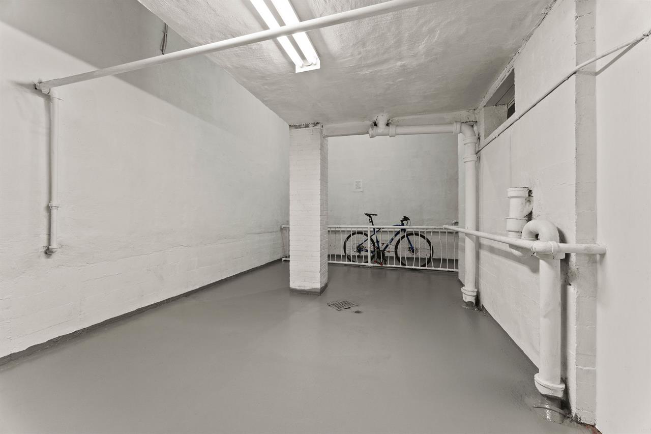 Granada Apartments | 2878453