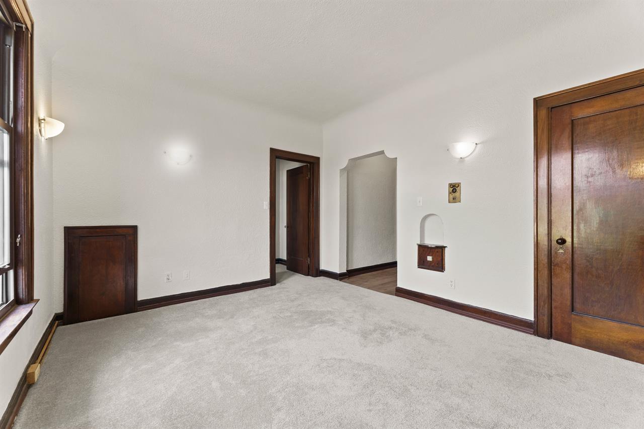 Granada Apartments | 2878453