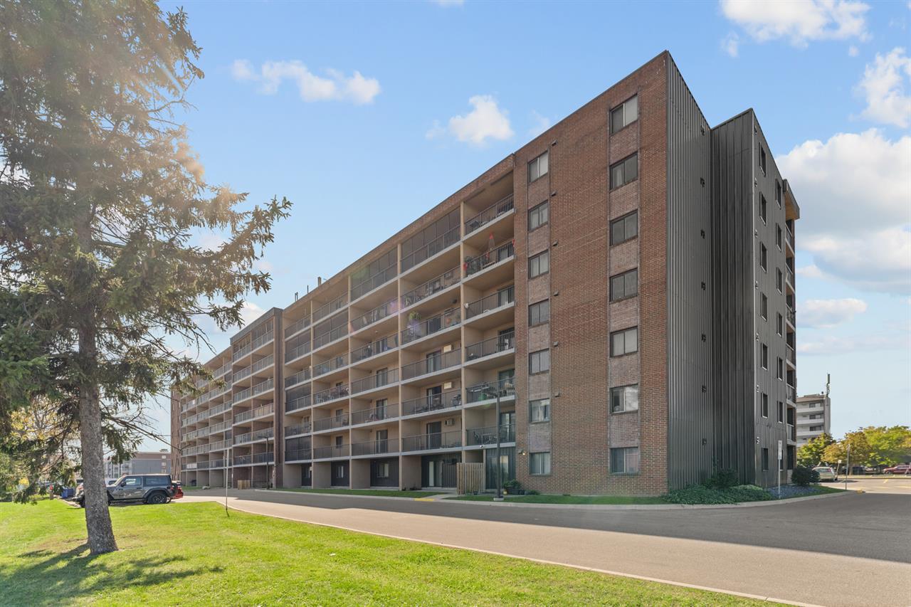 Tecumseh Terrace Apartments | 2878459