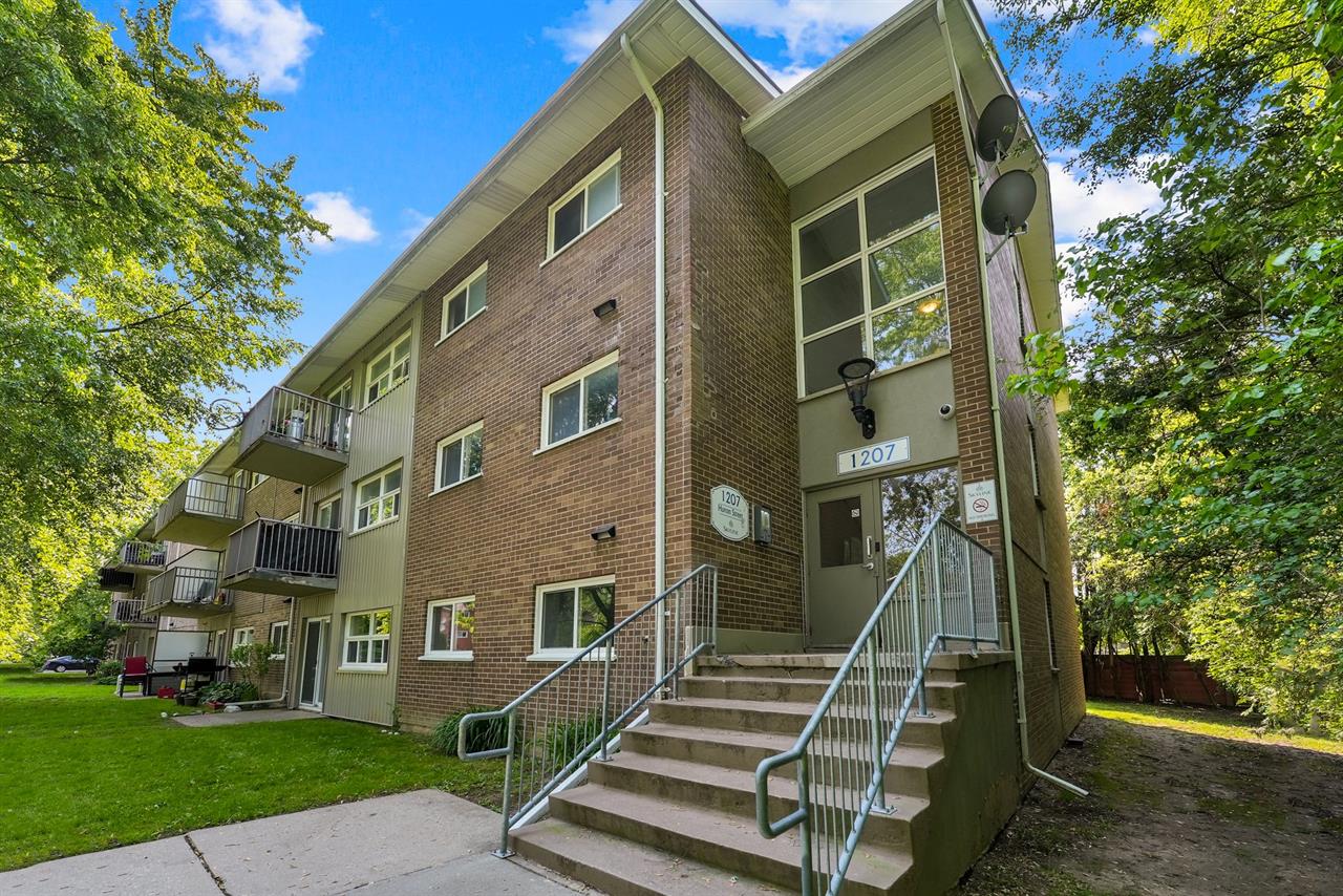 Huron Gardens Apartments | 2878463