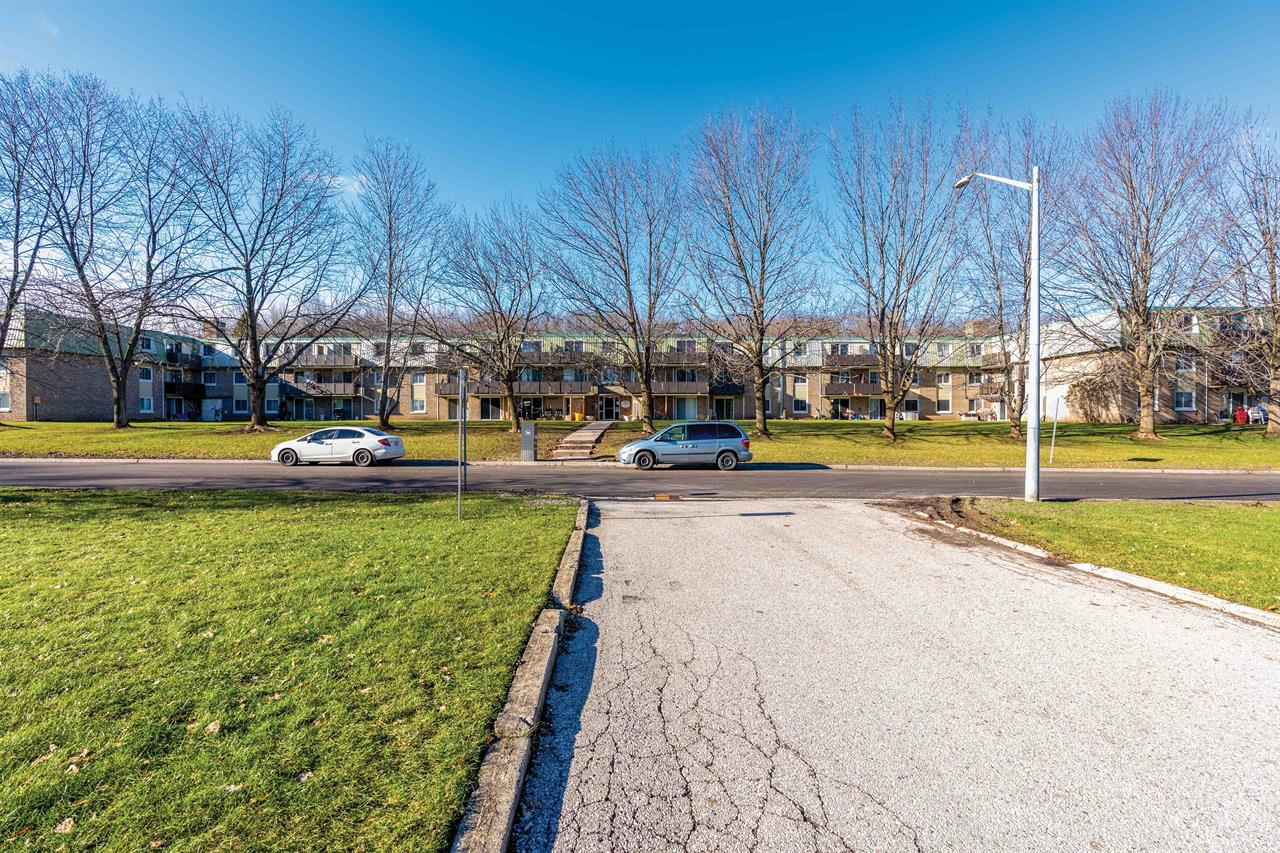 6th Street Apartments | 2878467