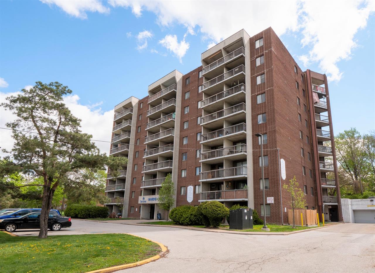 Marine Court | 2878474