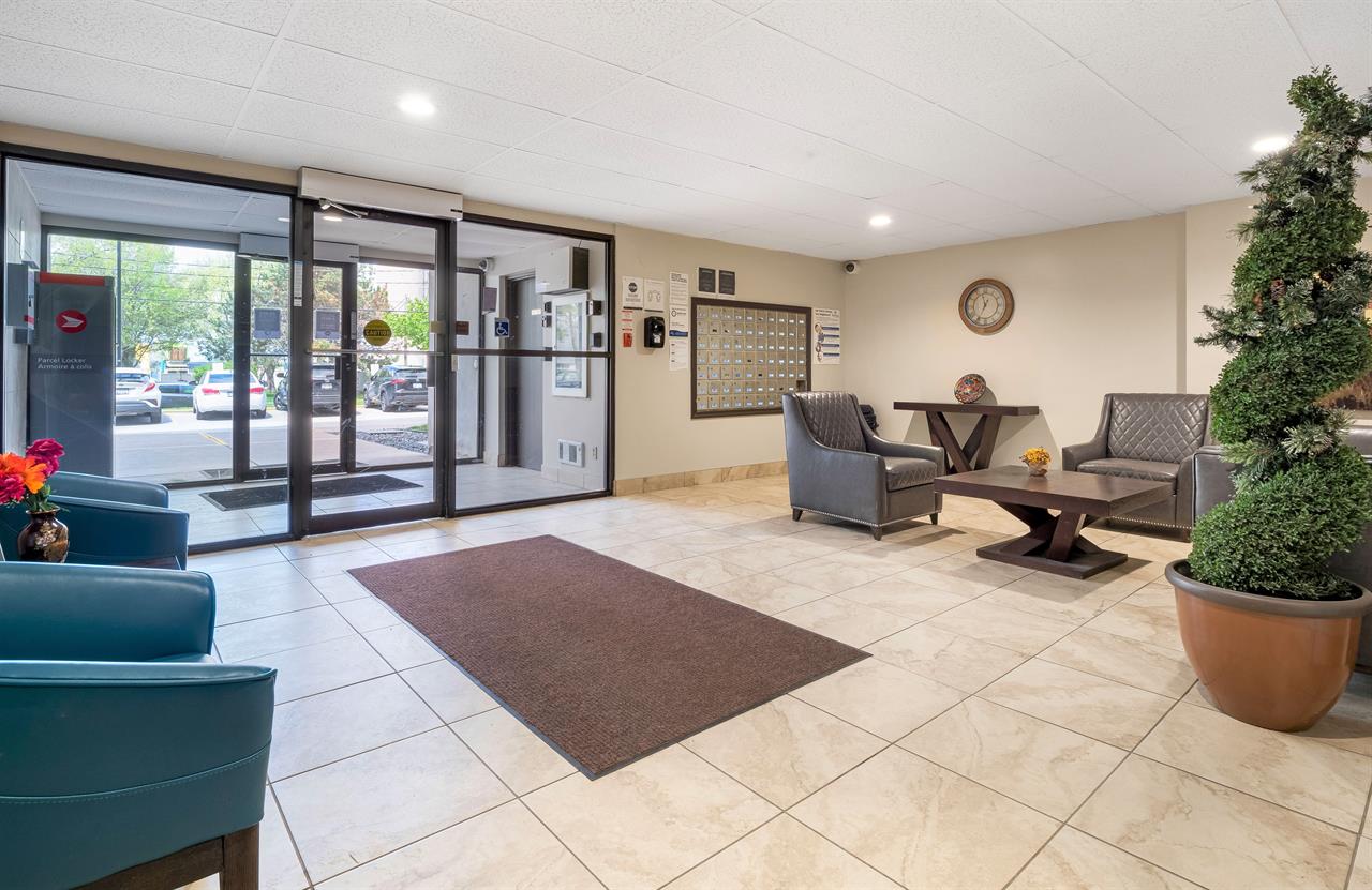 Marine Court | 2878474
