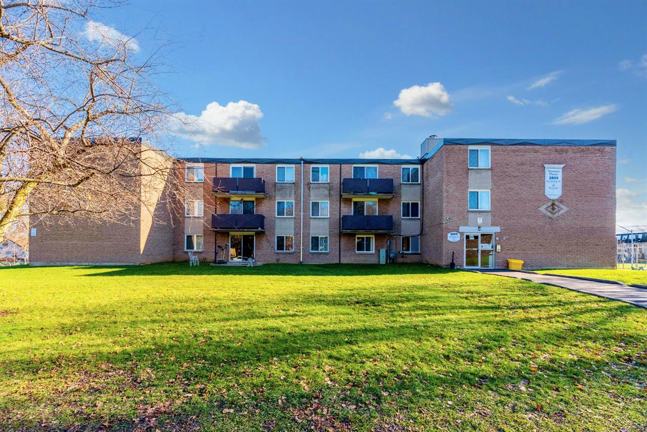 Thompson Manor | 2878475