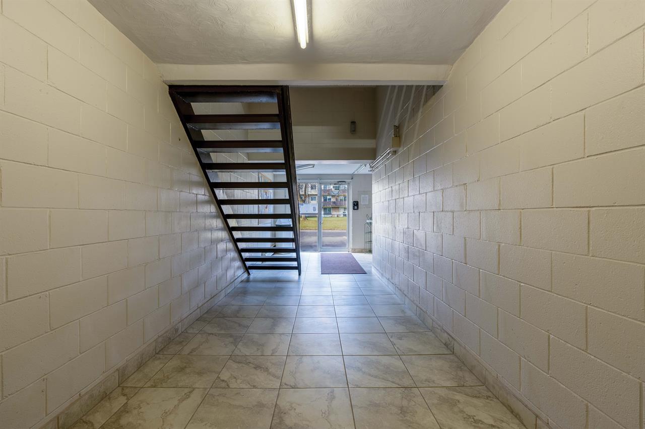 Thompson Manor | 2878475