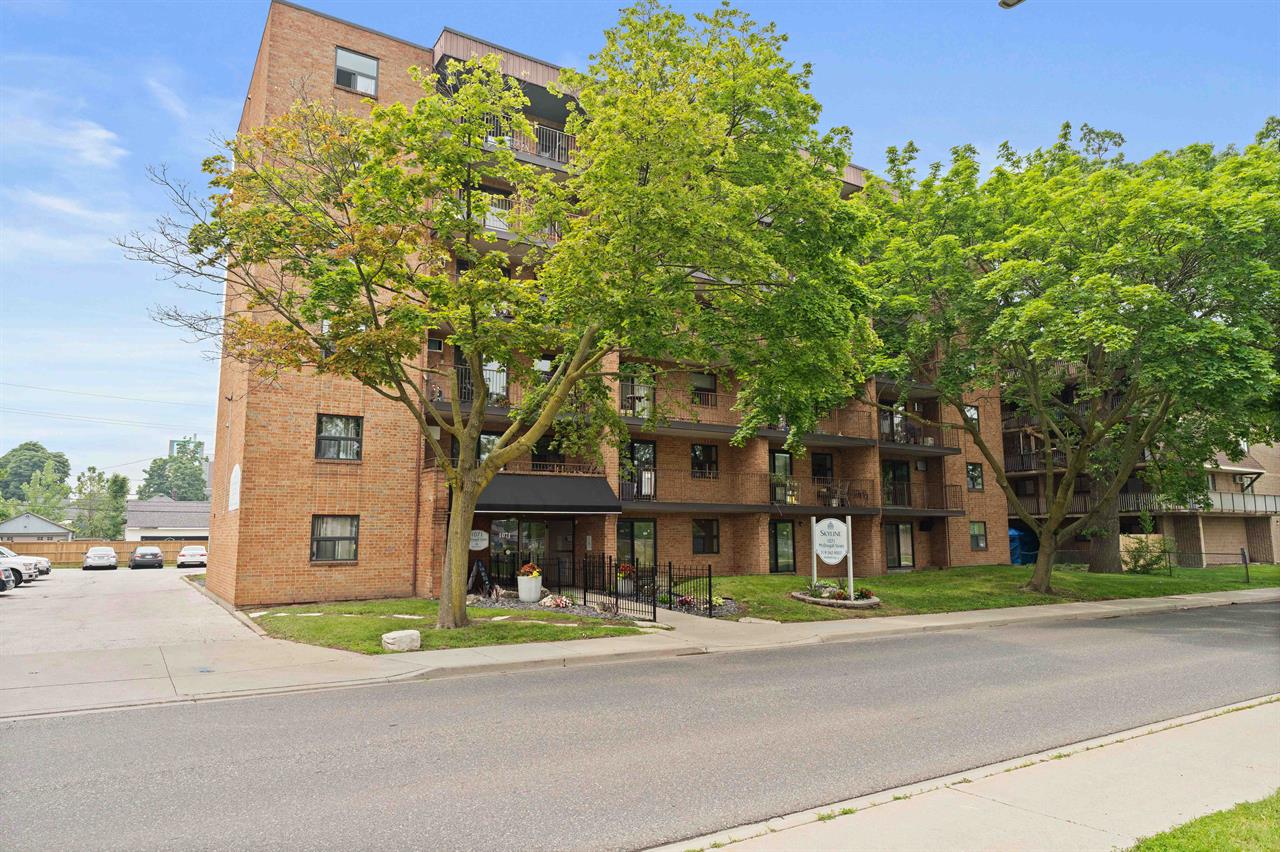 Carlsie Tower Apartments | 2878482