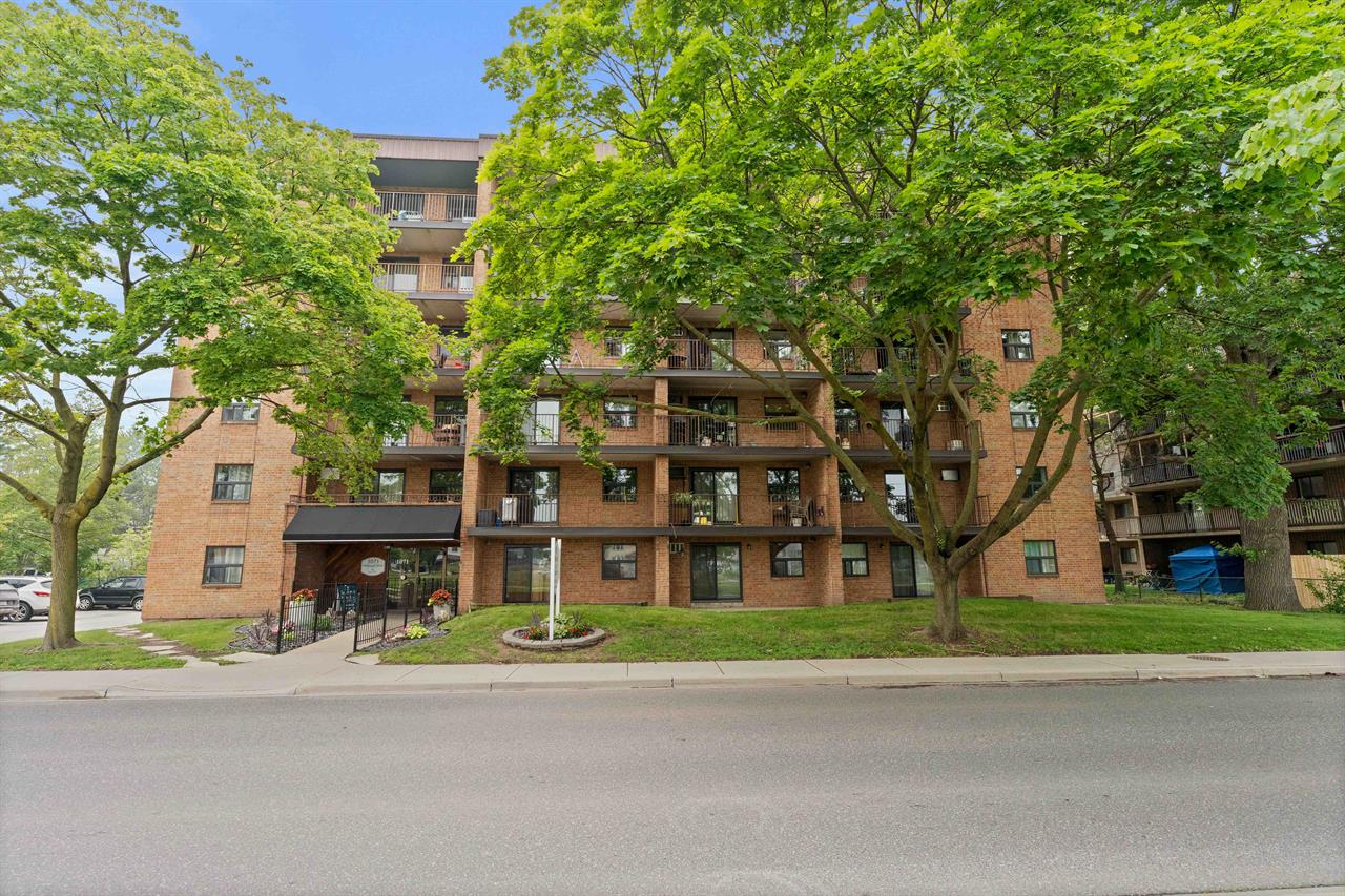 Carlsie Tower Apartments | 2878482
