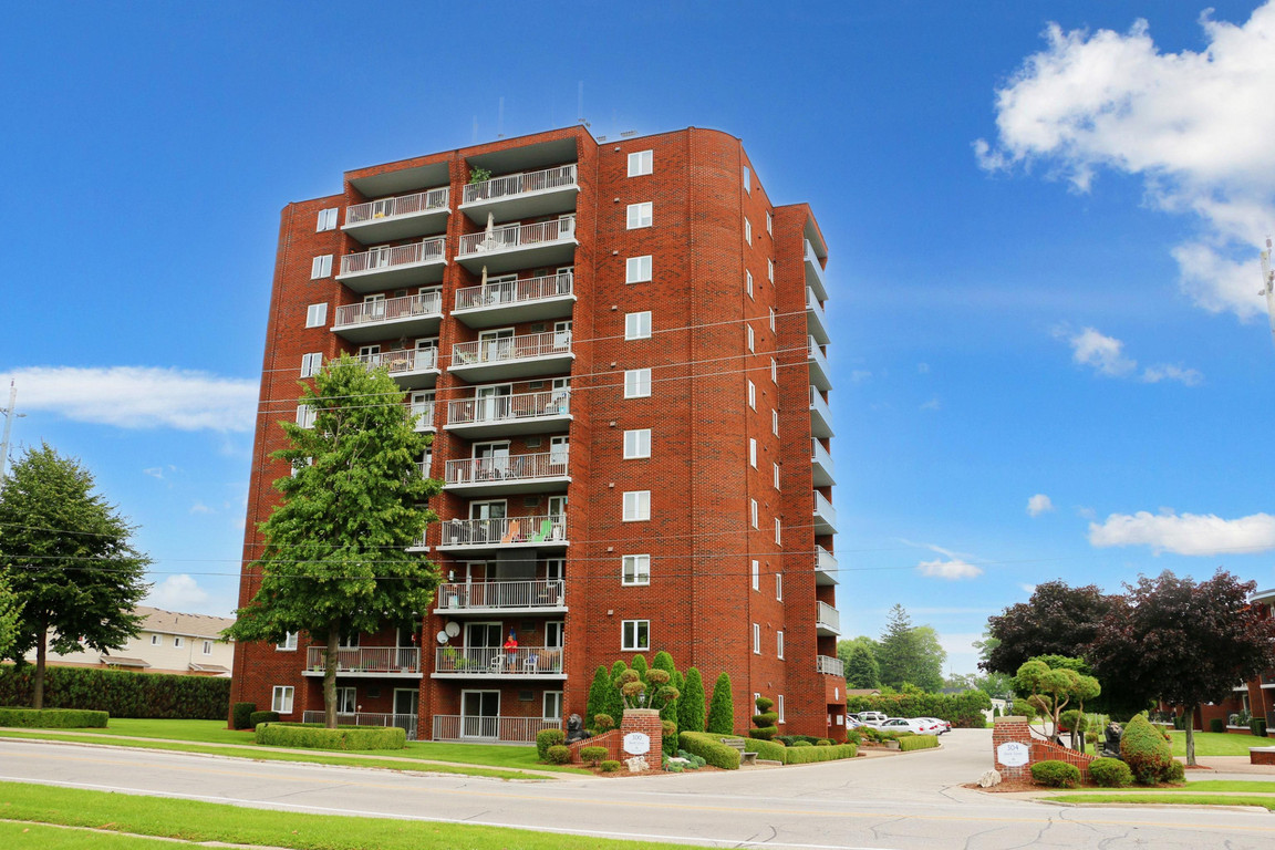 Bella Vista Apartments | 2878484