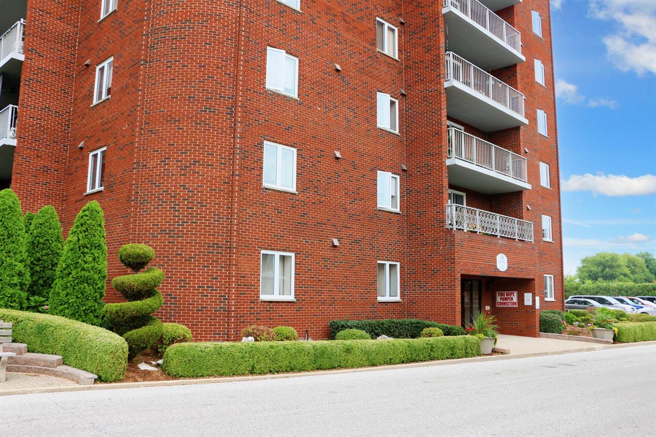 Bella Vista Apartments | 2878484