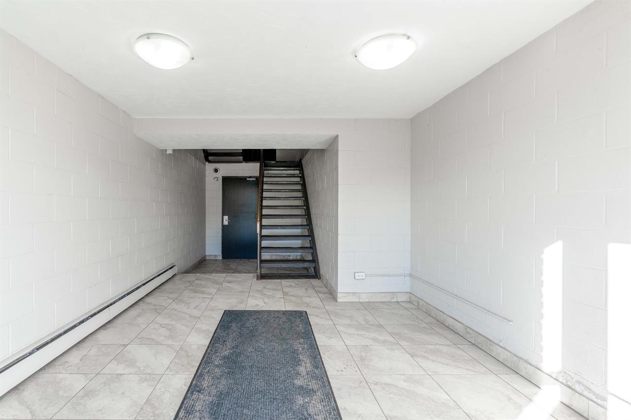 Bruce Manor | 2878485