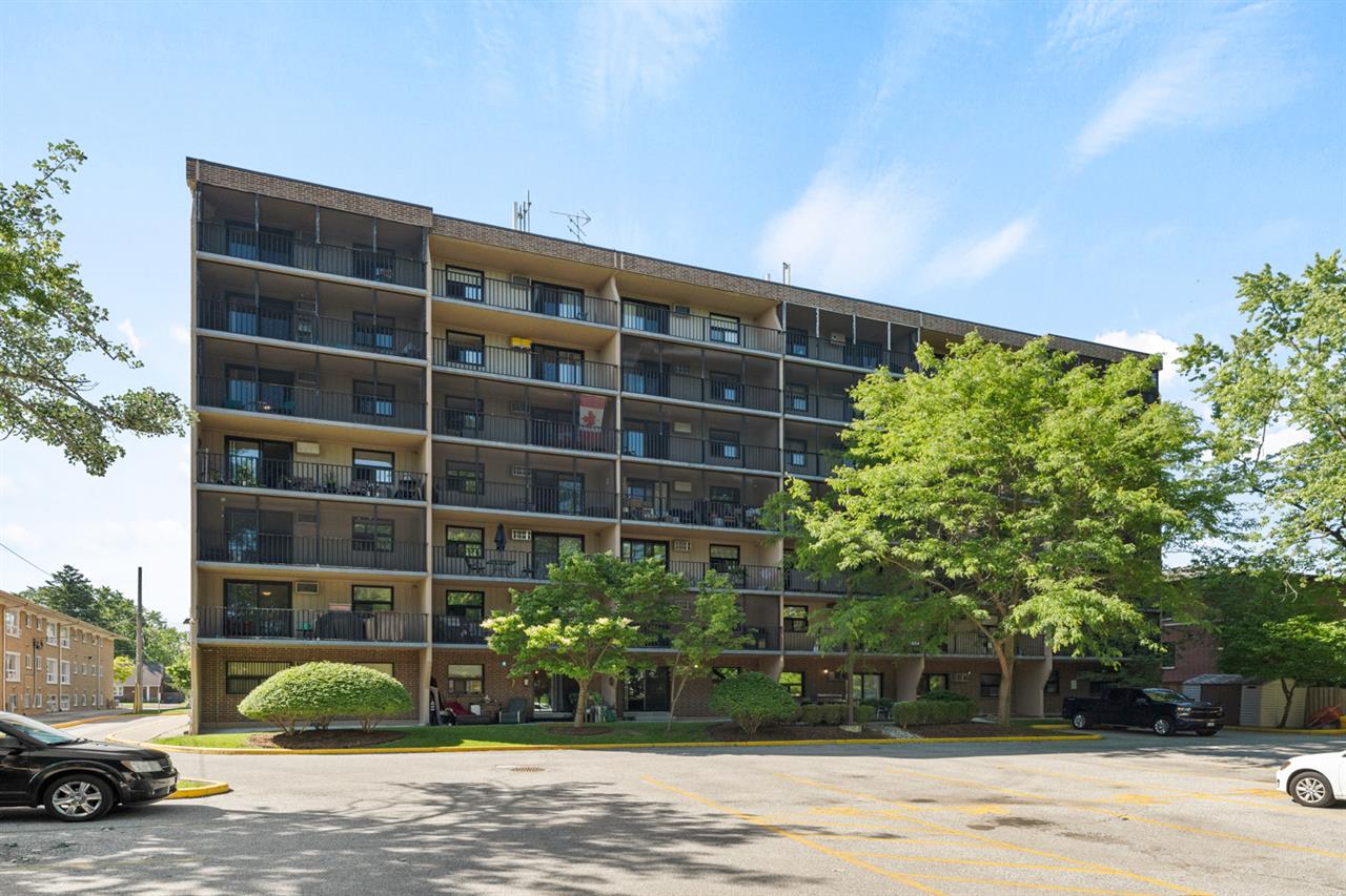 Janisse Tower | 2878487