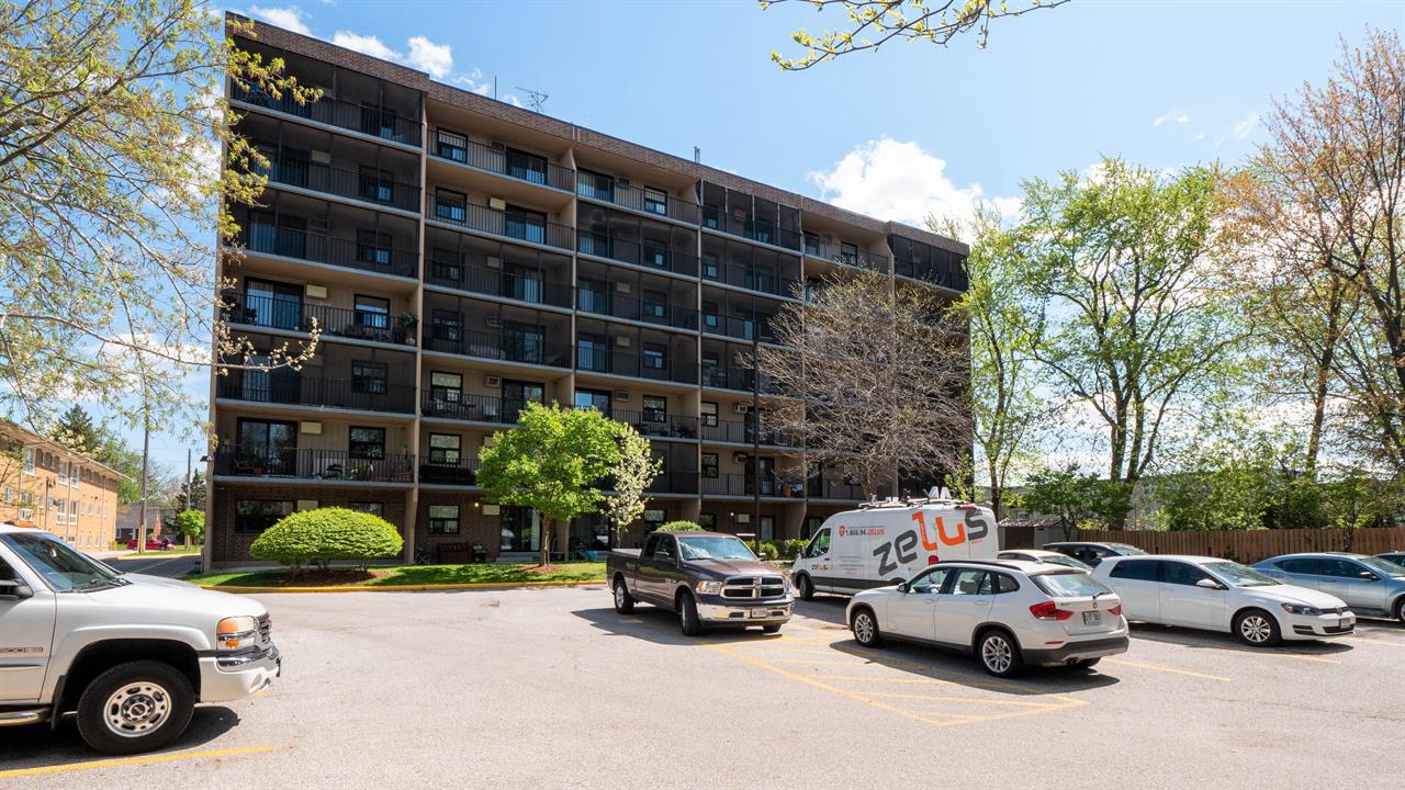 Janisse Tower | 2878487
