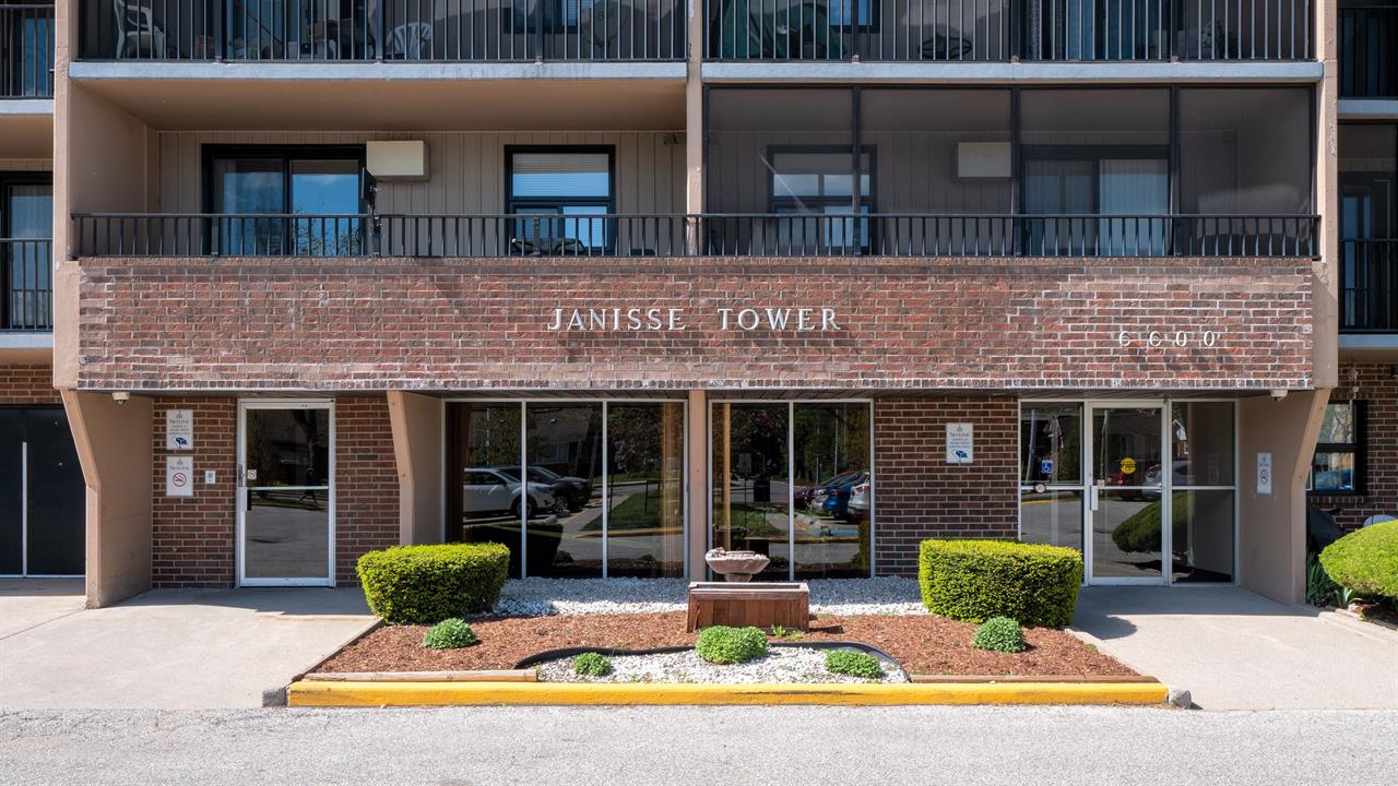 Janisse Tower | 2878487