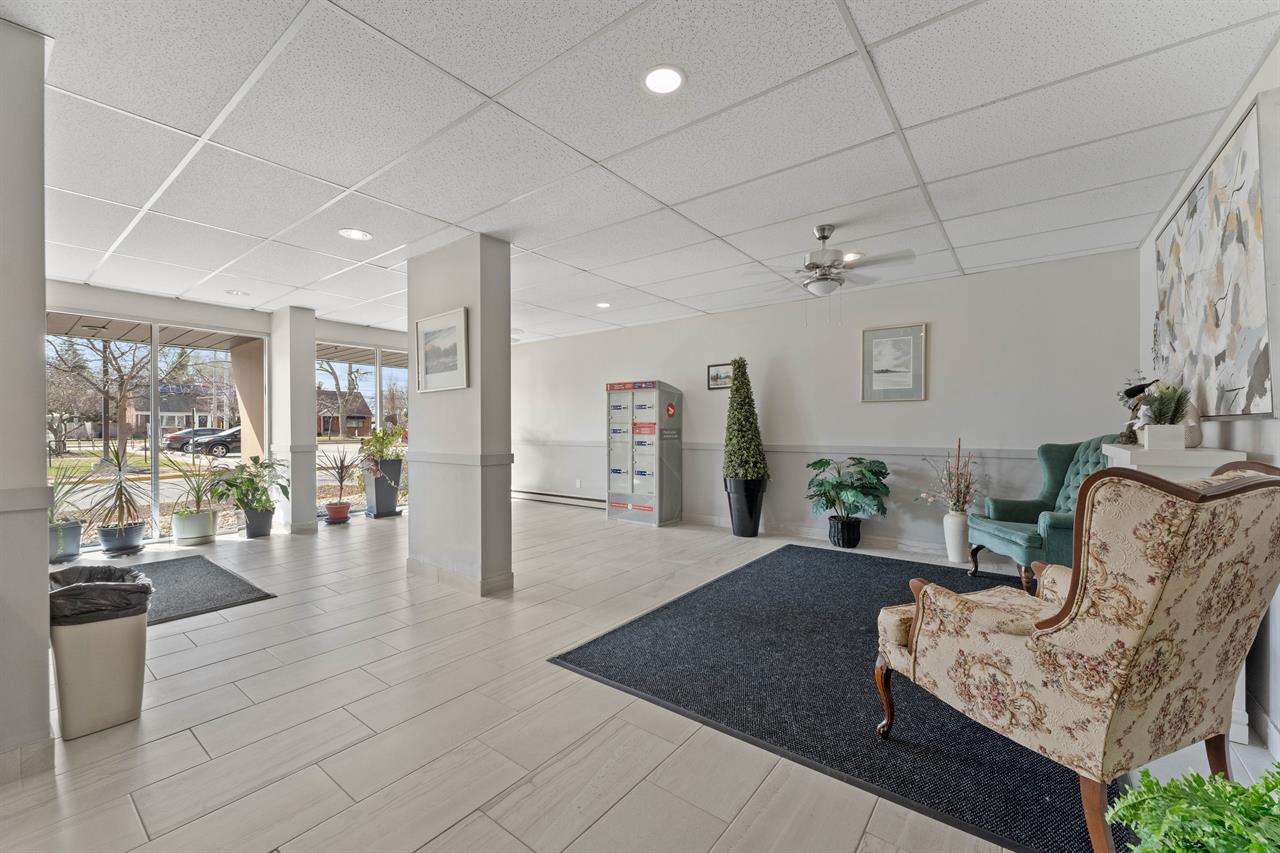 Janisse Tower | 2878487