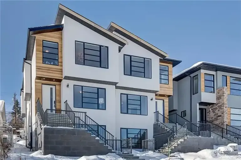 LEXURY 4 BEDROOMs HOUSE RENTAL IN INNER-CITY CALGARY | 3815 Centre A Street Northeast, Calgary | 2878745