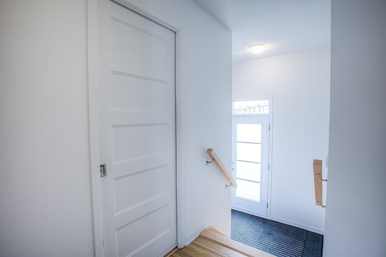 Maison à étages Saint-Lazare À Louer | 2878855