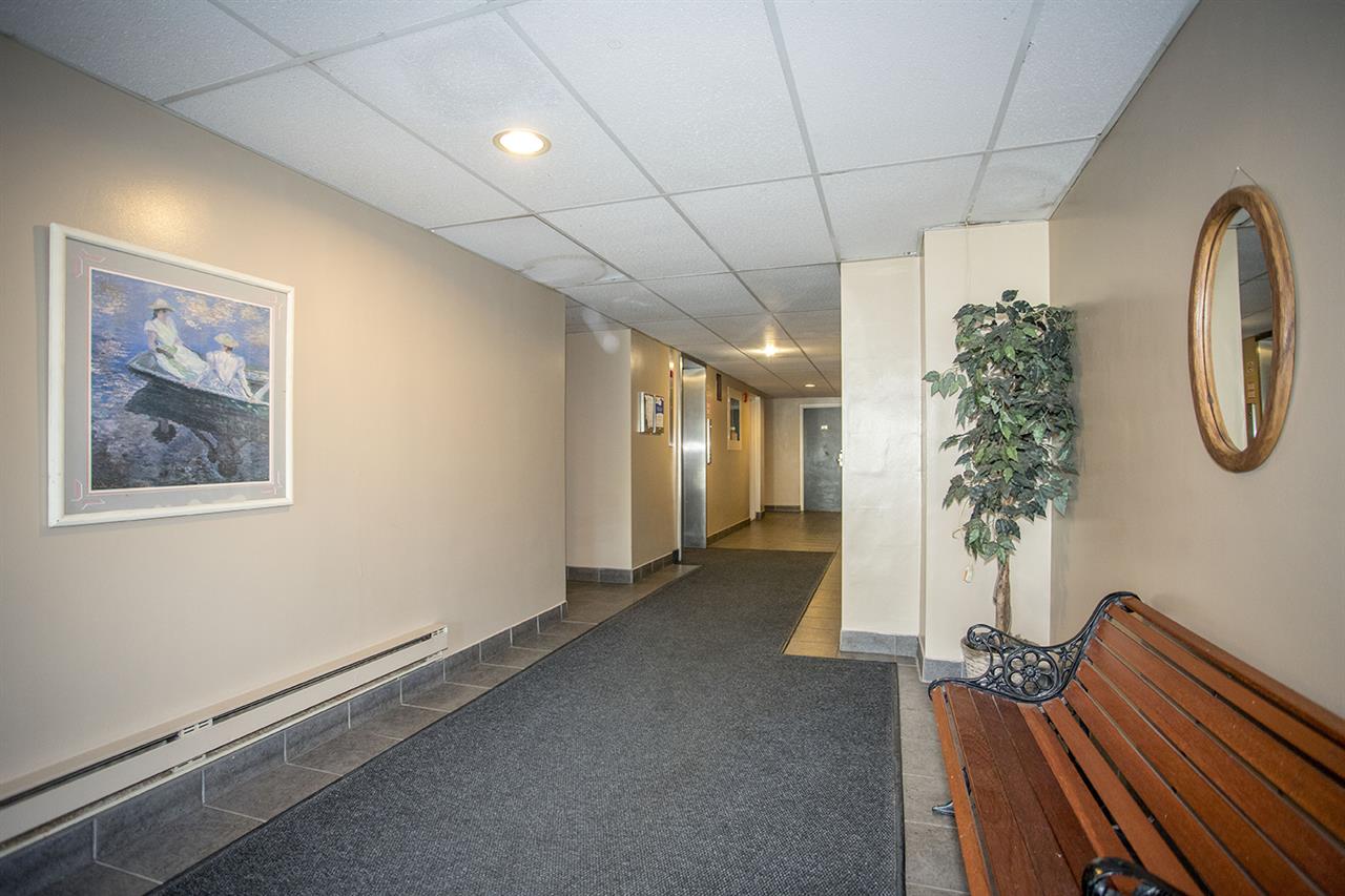 Sun Ray Manor | 2878979