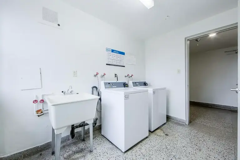 3171 Bathurst Street | 3171 Bathurst Street, Toronto | 2985627