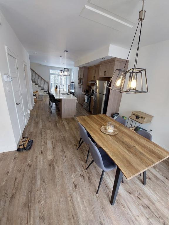 Condo 5 1/2 à louer, sur 2 étages, stationnement, construction 2021 - St-Jérôme 1er juillet 2025 | 2879141