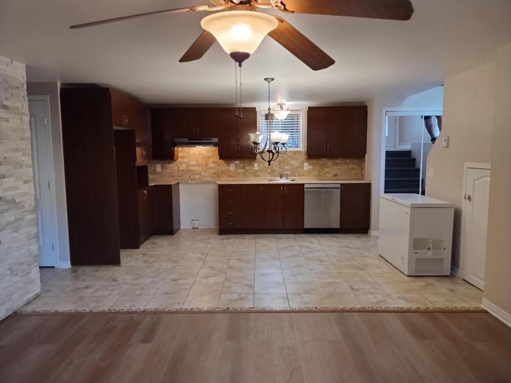 5 1/2, McMasterville, BAS DE MAISON DUPLEX (SOUS-SOL), bien insonorisé, cour privé, cabanon, secteur sécuritaire, tranquille, près des services | 2879166