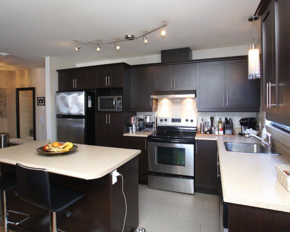4 1/2 JUILLET LUXUEUX, TRES GRAND, ASCENSEUR, INSONORISÉ, TRANQUILLE, PRES DE TOUT, 50 ANES ET PLUS, VOIR VIDÉO | 2879168