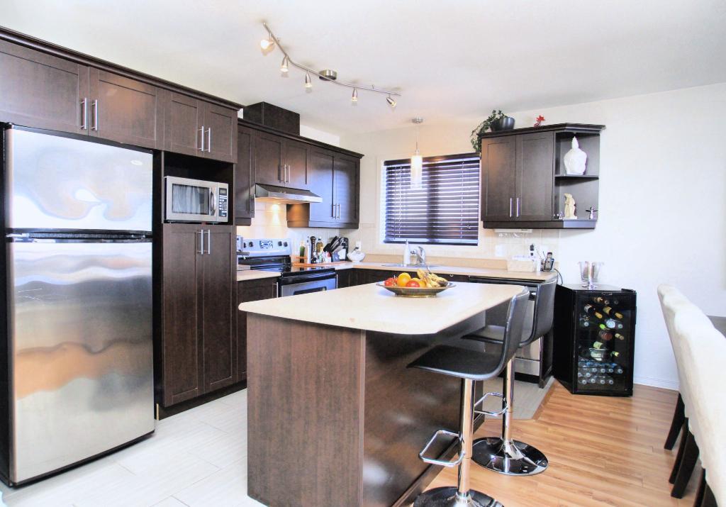 4 1/2 JUILLET LUXUEUX, TRES GRAND, ASCENSEUR, INSONORISÉ, TRANQUILLE, PRES DE TOUT, 50 ANES ET PLUS, VOIR VIDÉO | 2879168
