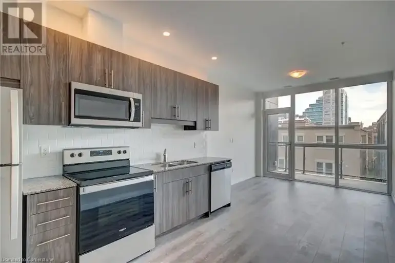60 CHARLES Street W Unit# 304 | 60 CHARLES Street W Unit# 304, Kitchener | 2888776
