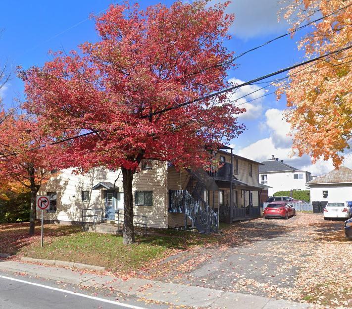 Grand 4 ½ à louer et rénové – Coaticook - 1er août 2025 | 2881862