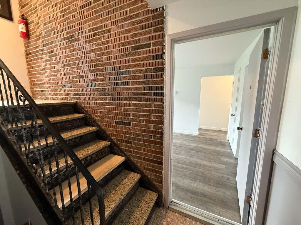 51/2 a Boisbriand dispo 1Juillet 2025 internet 2 stationnements, Loker, Thermopompe | 2881892