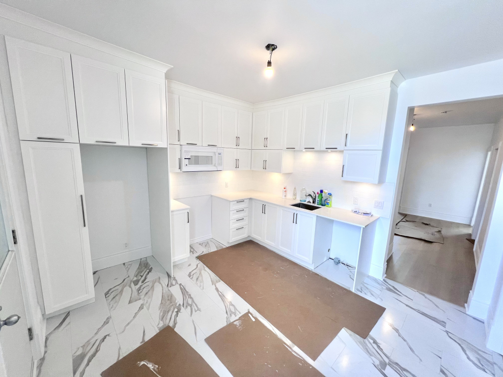 For Rent! Large 4 1/2 Apartment, Fully R | 2881943