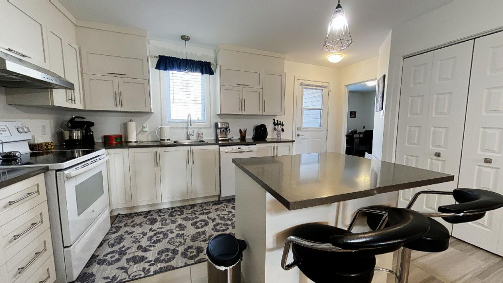 MAGNIFIQUE 5 ½ |RÉCENT|CARRÉ BELVÉDÈRE | 2881944