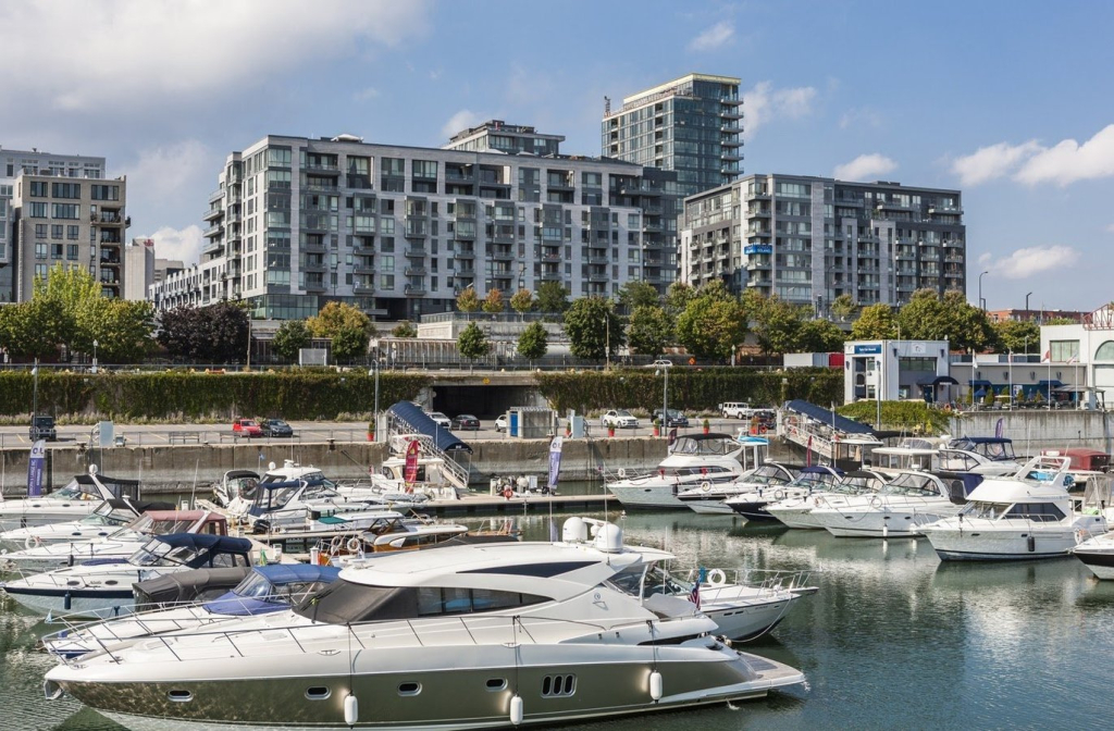 Magnifique Condo Meuble Au Vieux MTRL | 2881979