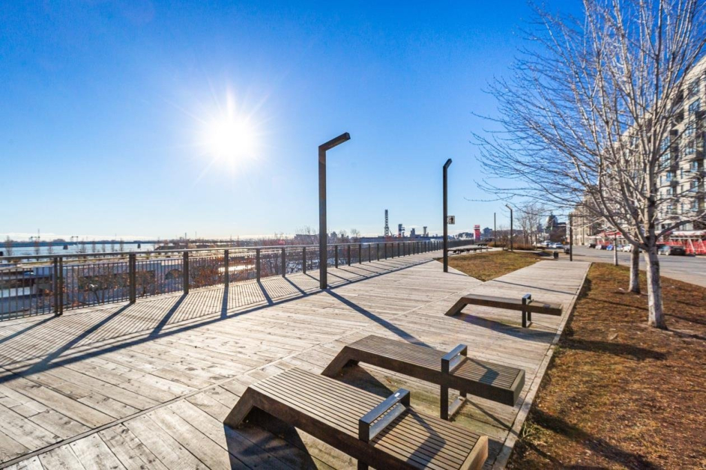 Magnifique Condo Meuble Au Vieux MTRL | 2881979