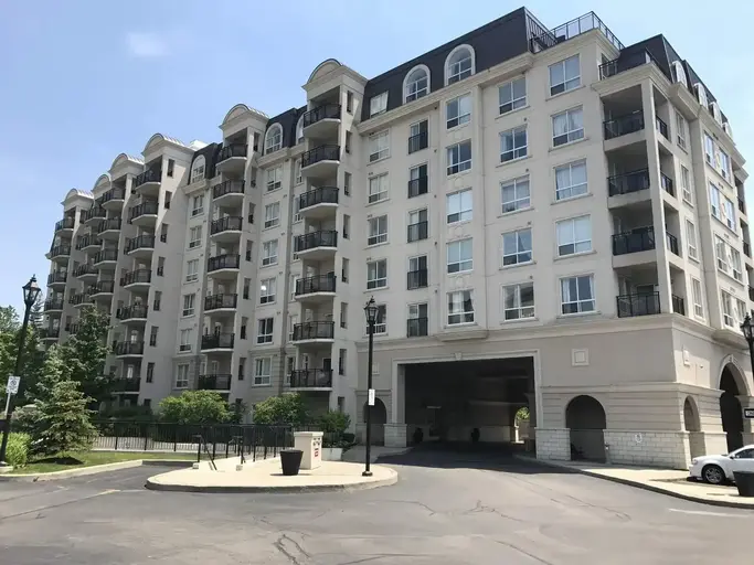 Diamond Condos #11527 | 75 Canterbury Place, North York | 2882081